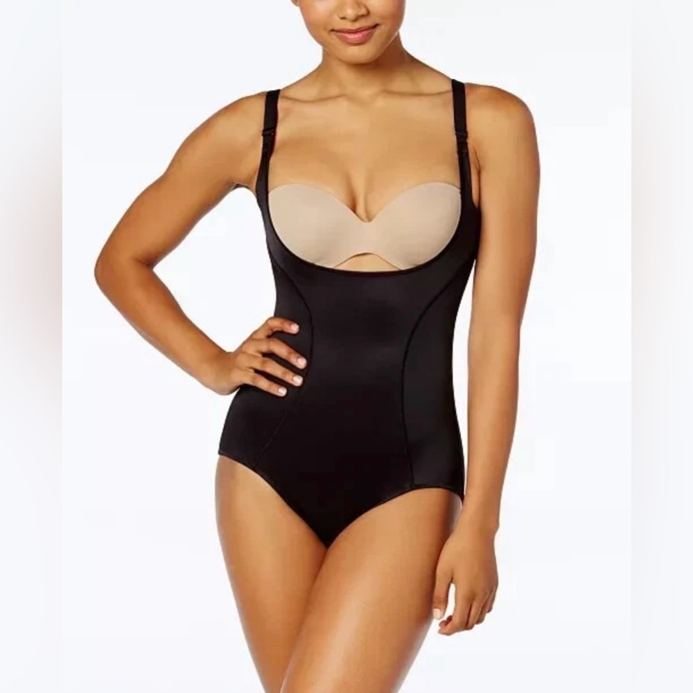 Maidenform Black Shapewear Ultra Firm Bodysuit, Medium